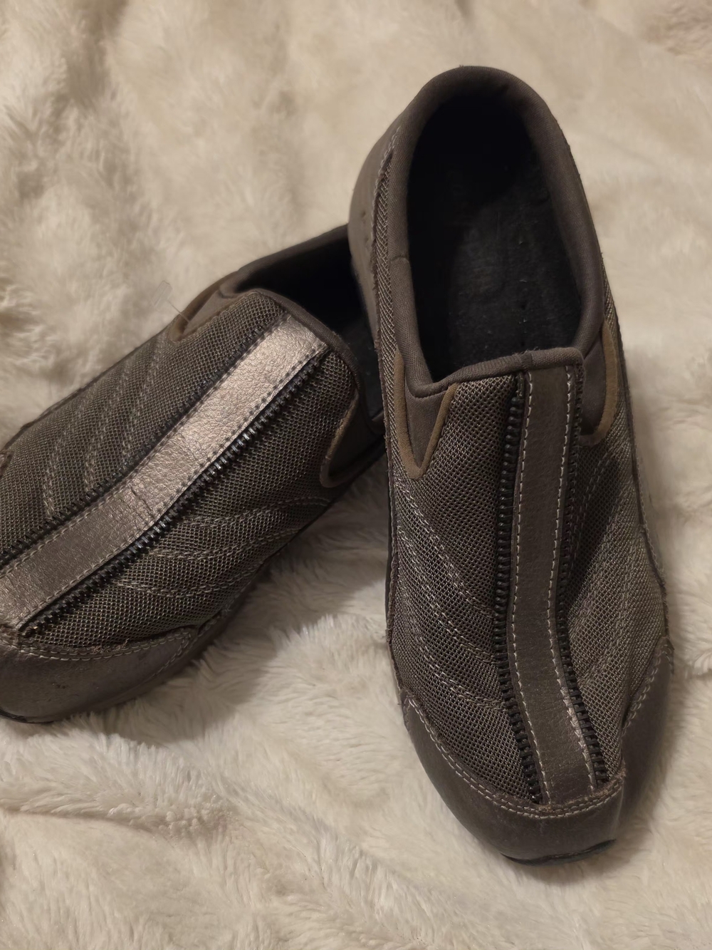 Clarks Woman's Slip-On Loafers in Brown Pewter